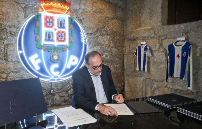 教练在接受 教练在接受