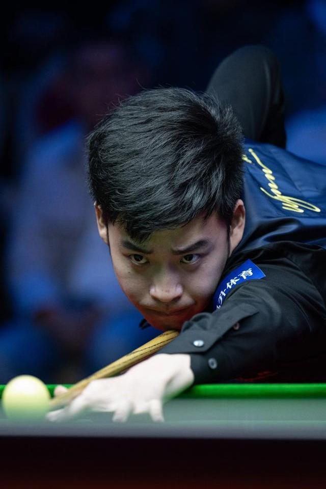 巴黎大巴临 巴黎大巴临